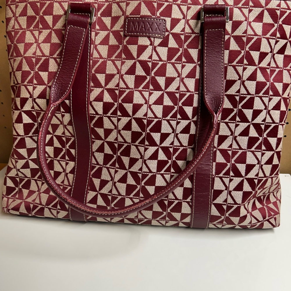 Maxx New‎ York Burgundy and Tan Geometric Tote